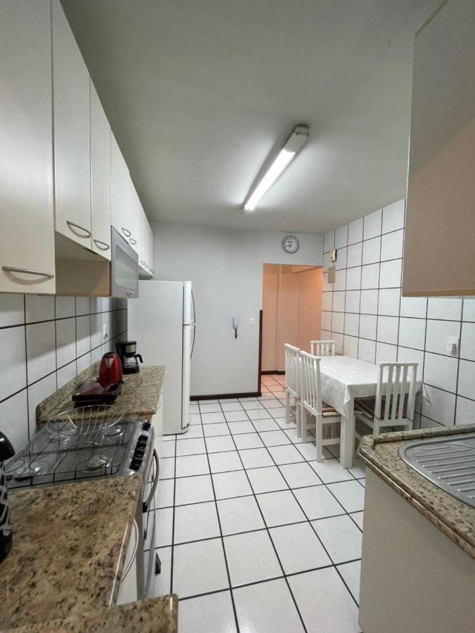 Apartamento Amplo E Completo No Centro Балнеариу-Камбориу Экстерьер фото